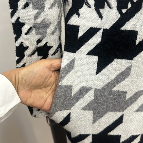 Houndstooth long cardigan - Picture 2 of 6